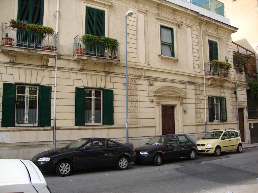 La Maison Des Livres Bed & Breakfast Reggio Calabria Exterior photo